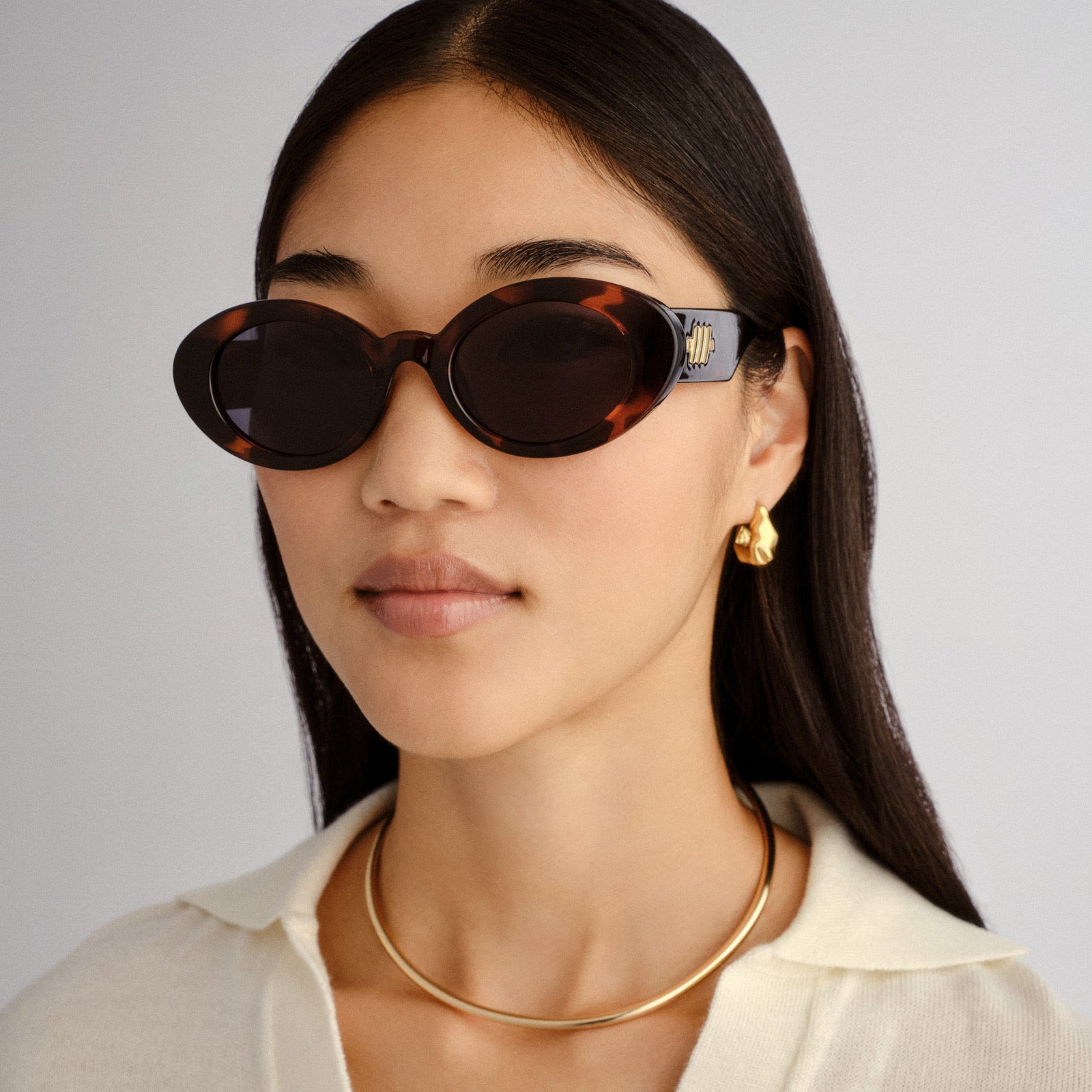 Nouveau Vie Dark Tort Female Oval Sunglasses | Le Specs