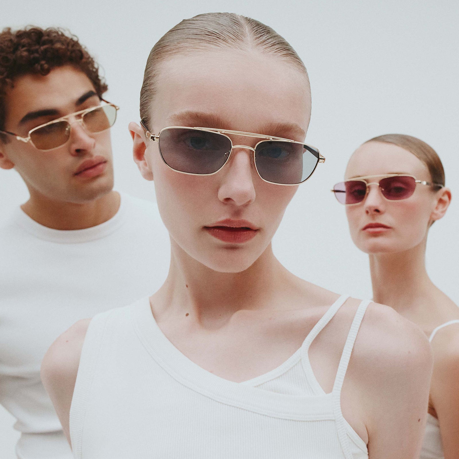 Le Mimi Gold Uni-Sex Aviator Sunglasses | Le Specs