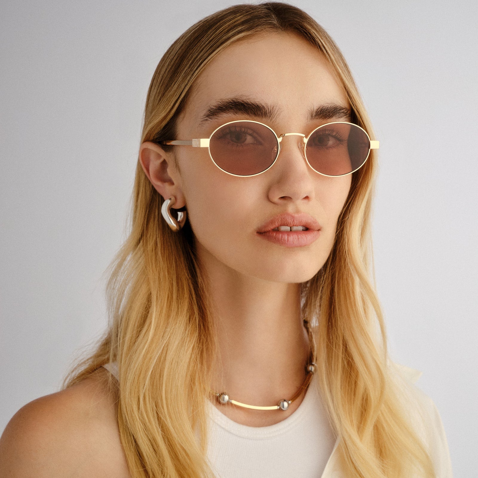 Poseidon Deux Gold Female Round Sunglasses | Le Specs