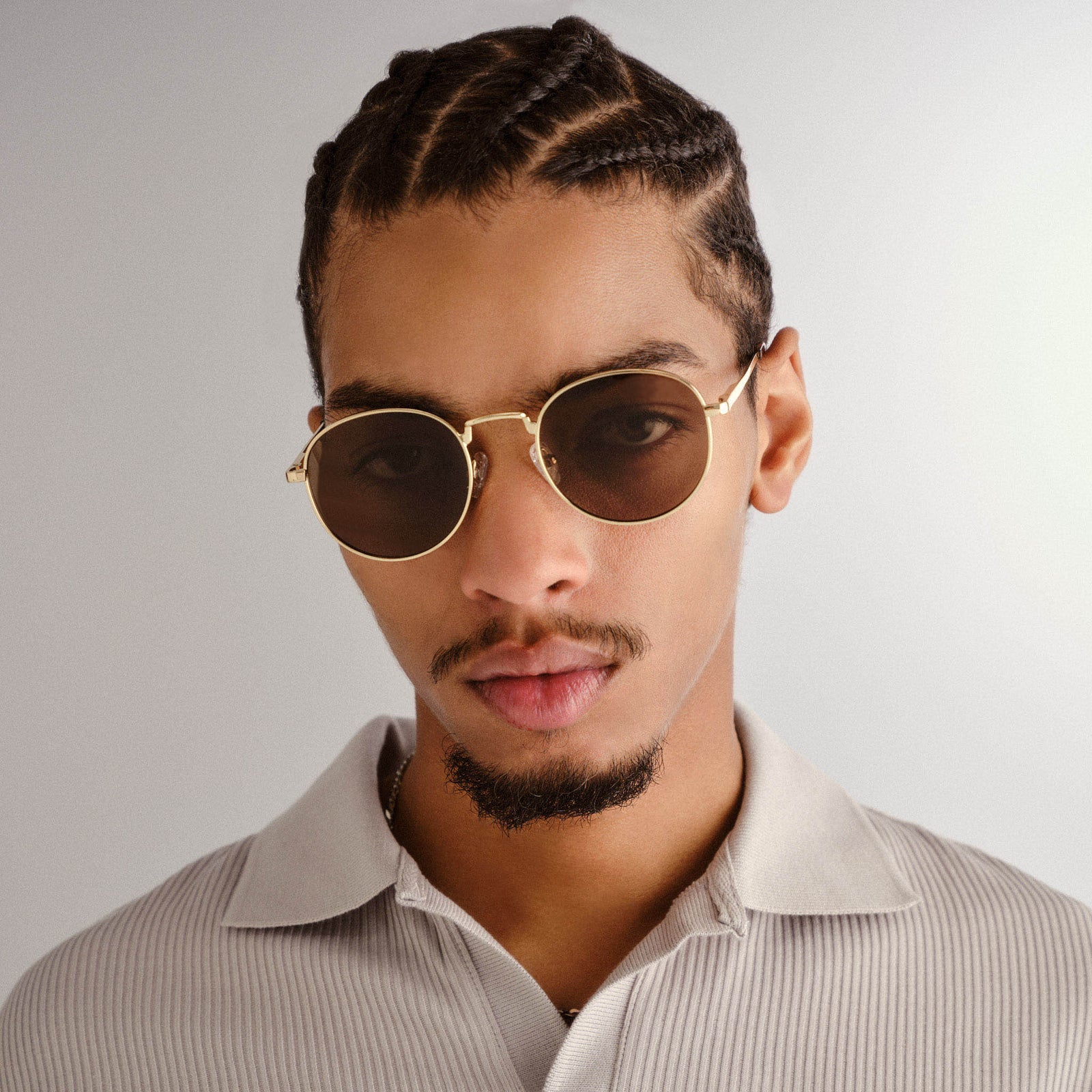 Lost Legacy Gold Uni-Sex Round Sunglasses | Le Specs