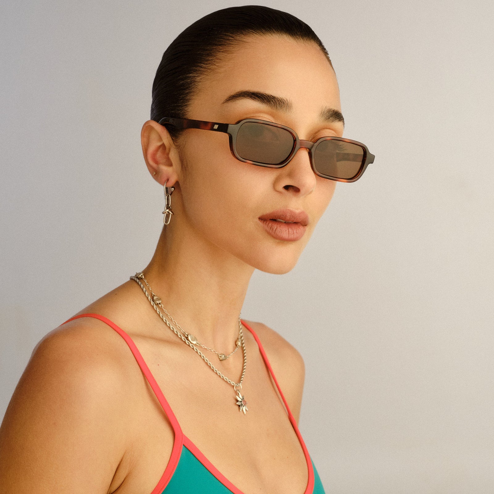 Pilferer Toffee Tort Uni-Sex Rectangle Sunglasses | Le Specs