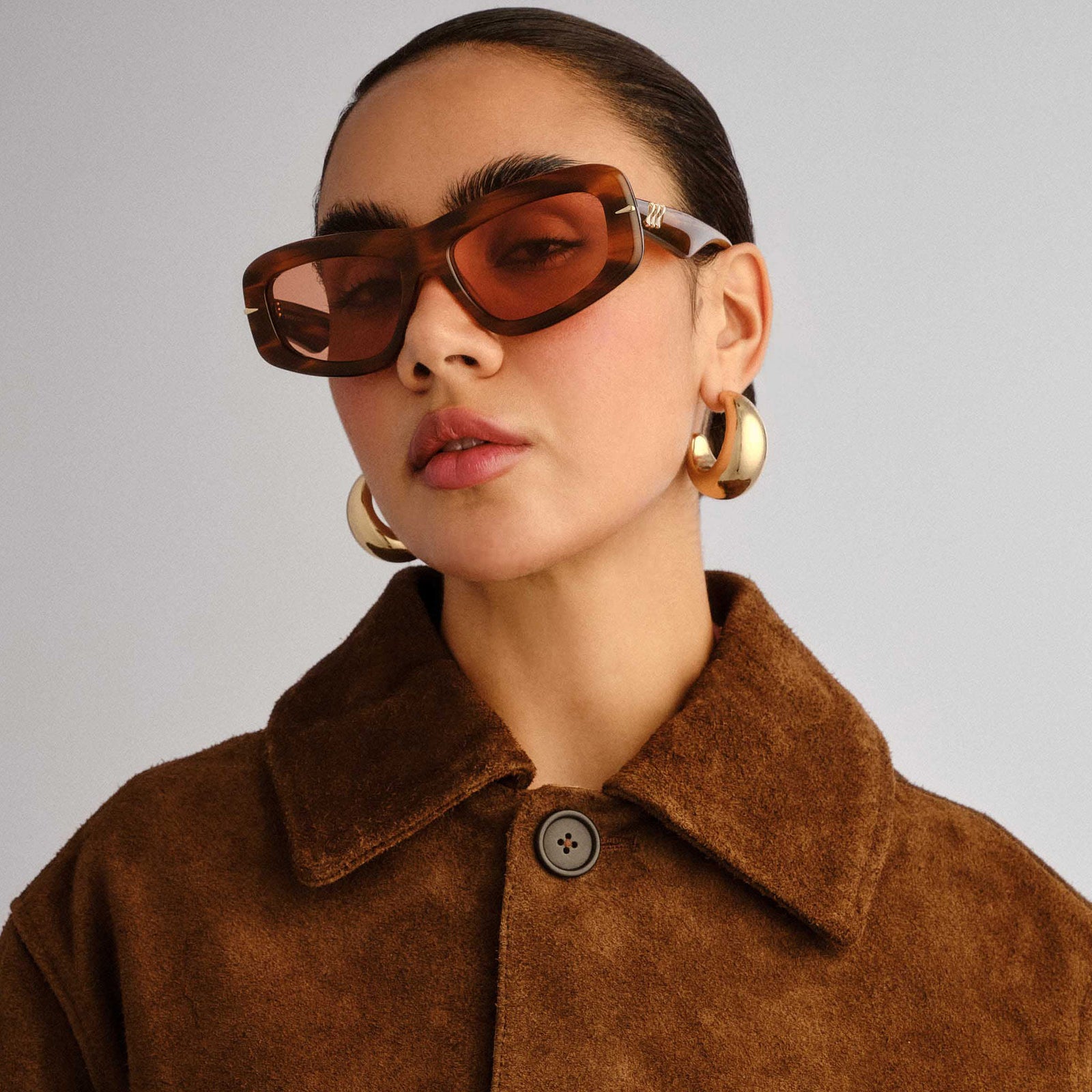 Numero Ocho Teak Female Shield Sunglasses | Le Specs