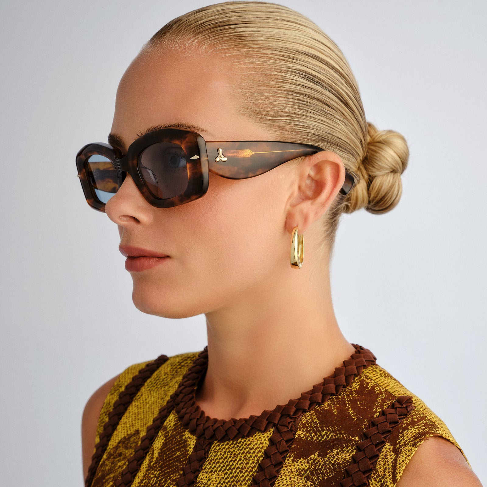 Celestina Haze Tortoiseshell Female Square Sunglasses | Le Specs