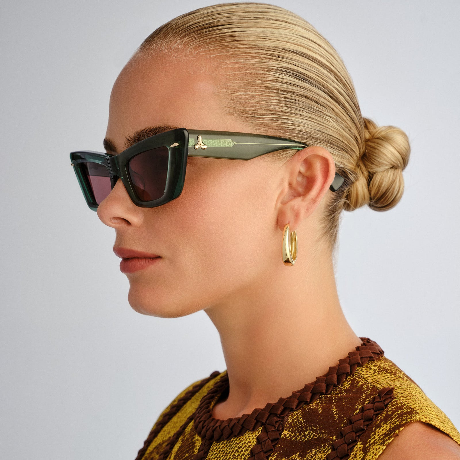 Lucia Sage Green Female Cat-Eye Sunglasses | Le Specs