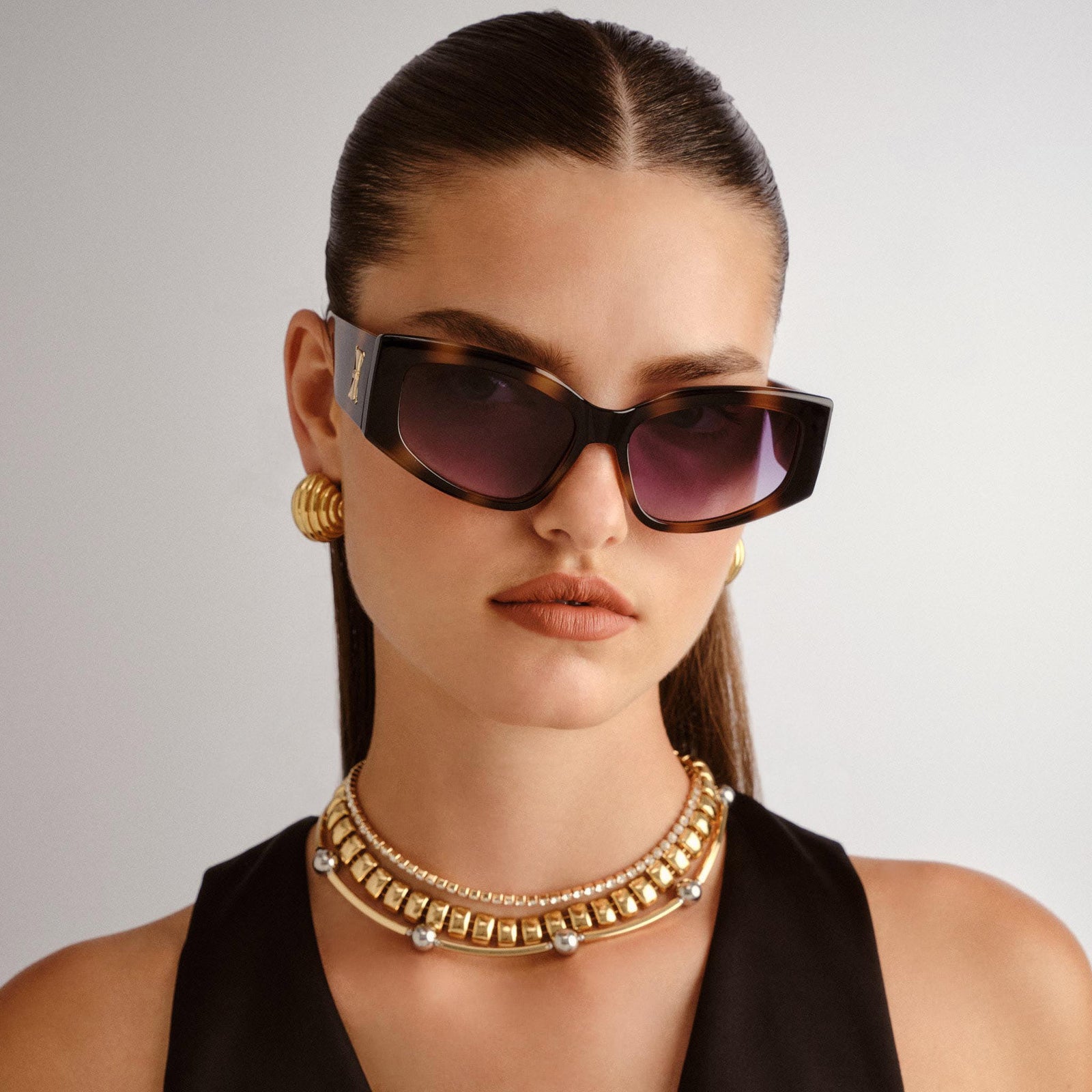 The Haunting Ombre Tort Female Cat-Eye Sunglasses | Le Specs