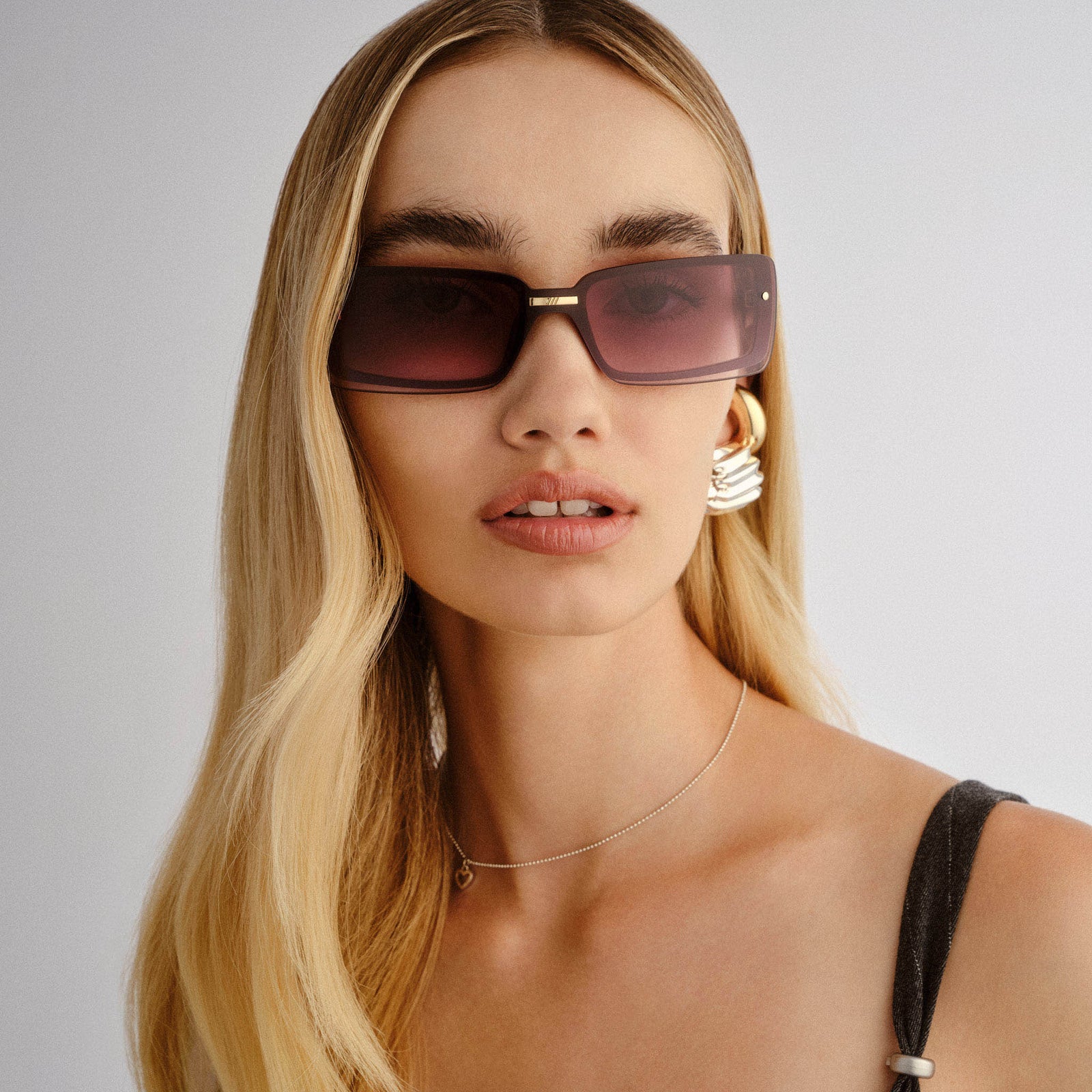 Evasion Cherry Lacquer Female Rectangle Sunglasses | Le Specs