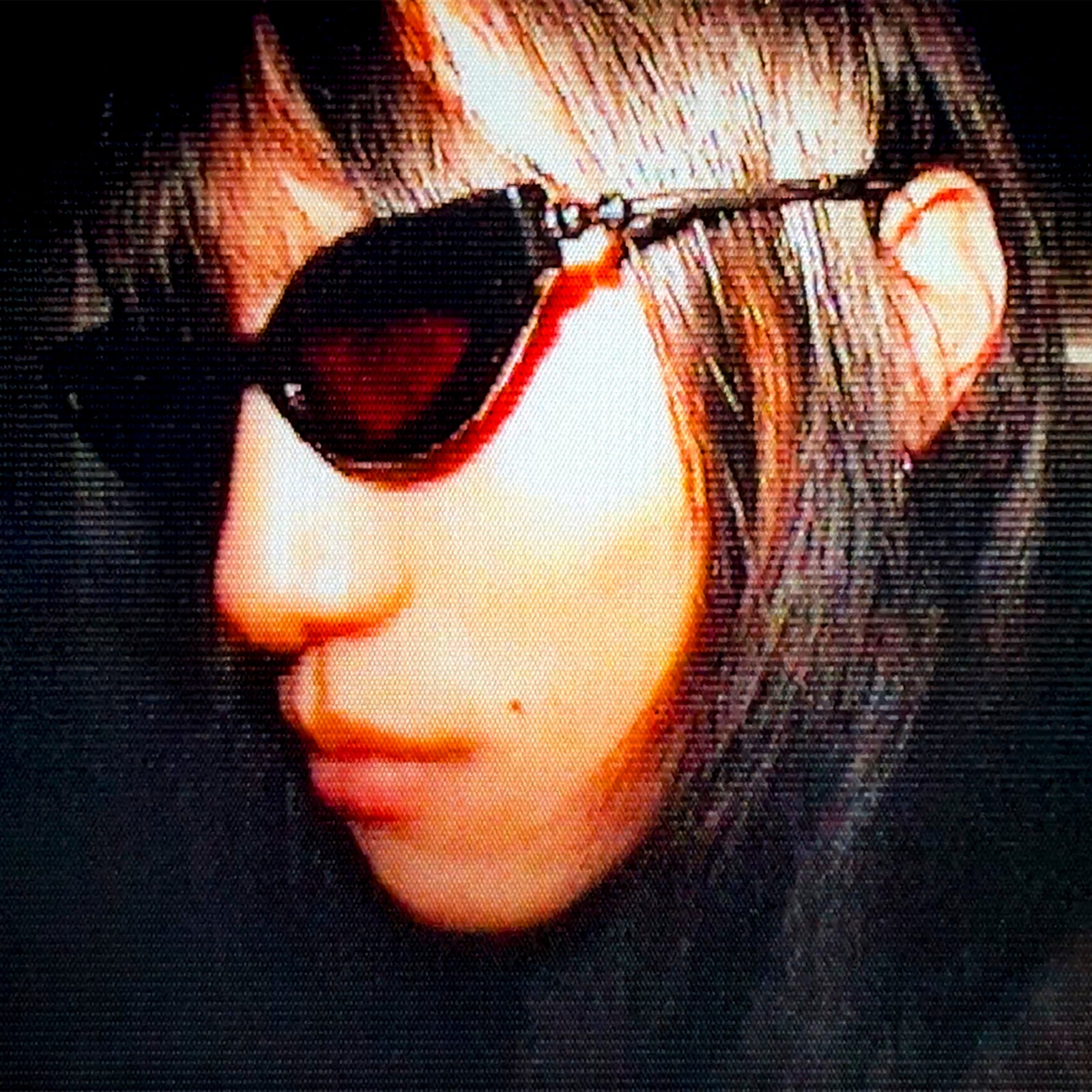 Freigeist Scratched Black Uni-Sex Cat-Eye Sunglasses | Le Specs