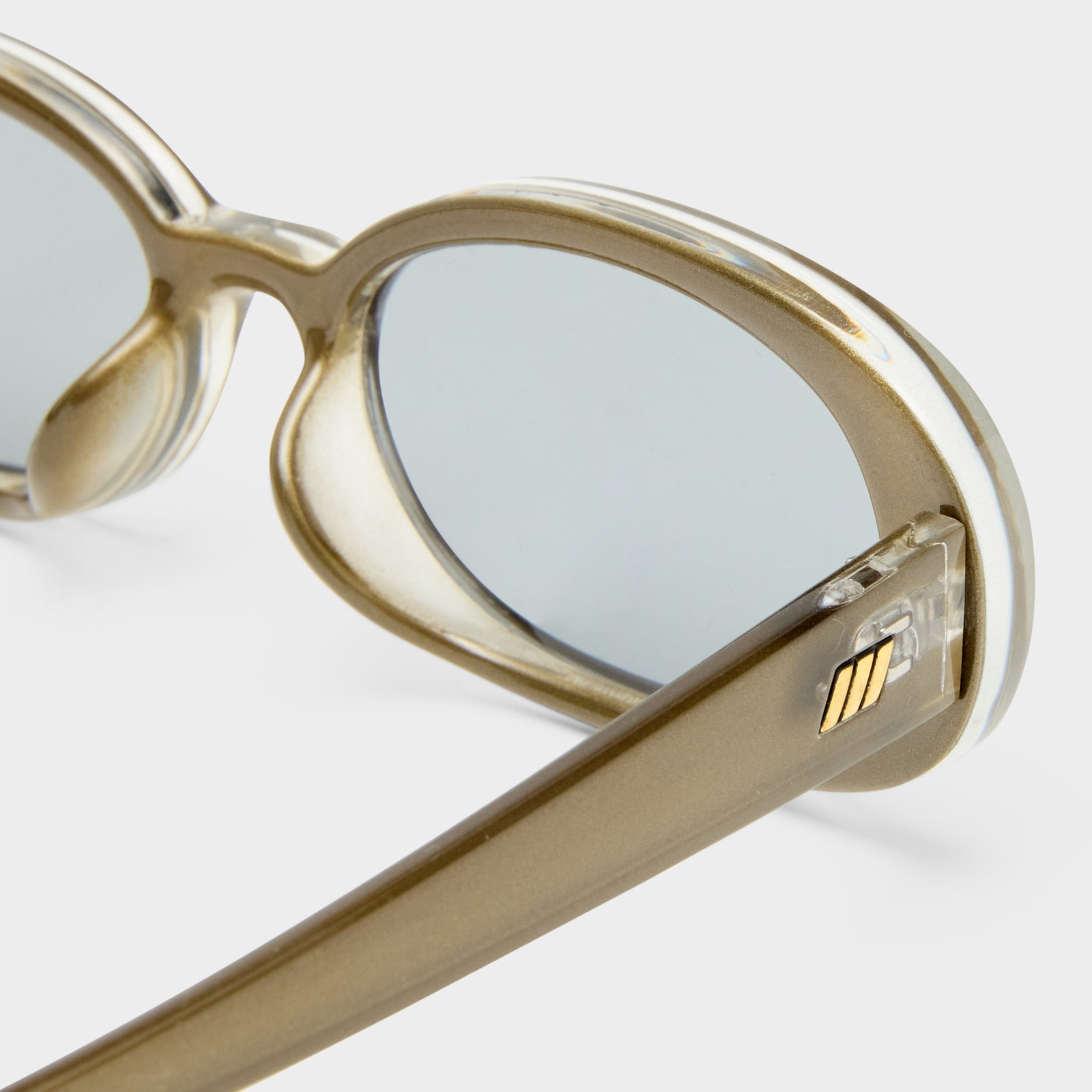 Outta Love + Olive Pearl Female Oval Sunglasses | Le Specs