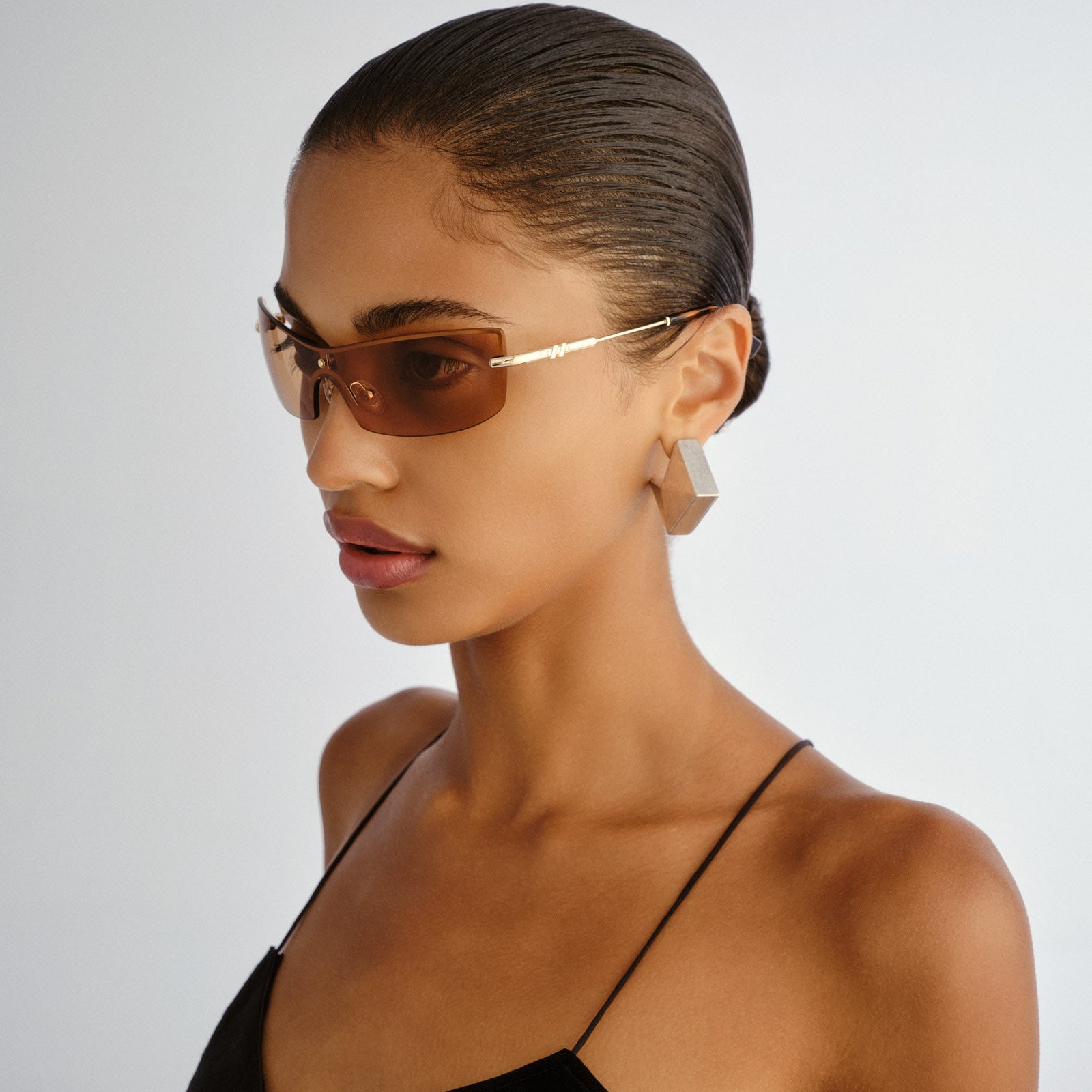 Velvetine Gold Uni-Sex Wrap Sunglasses | Le Specs