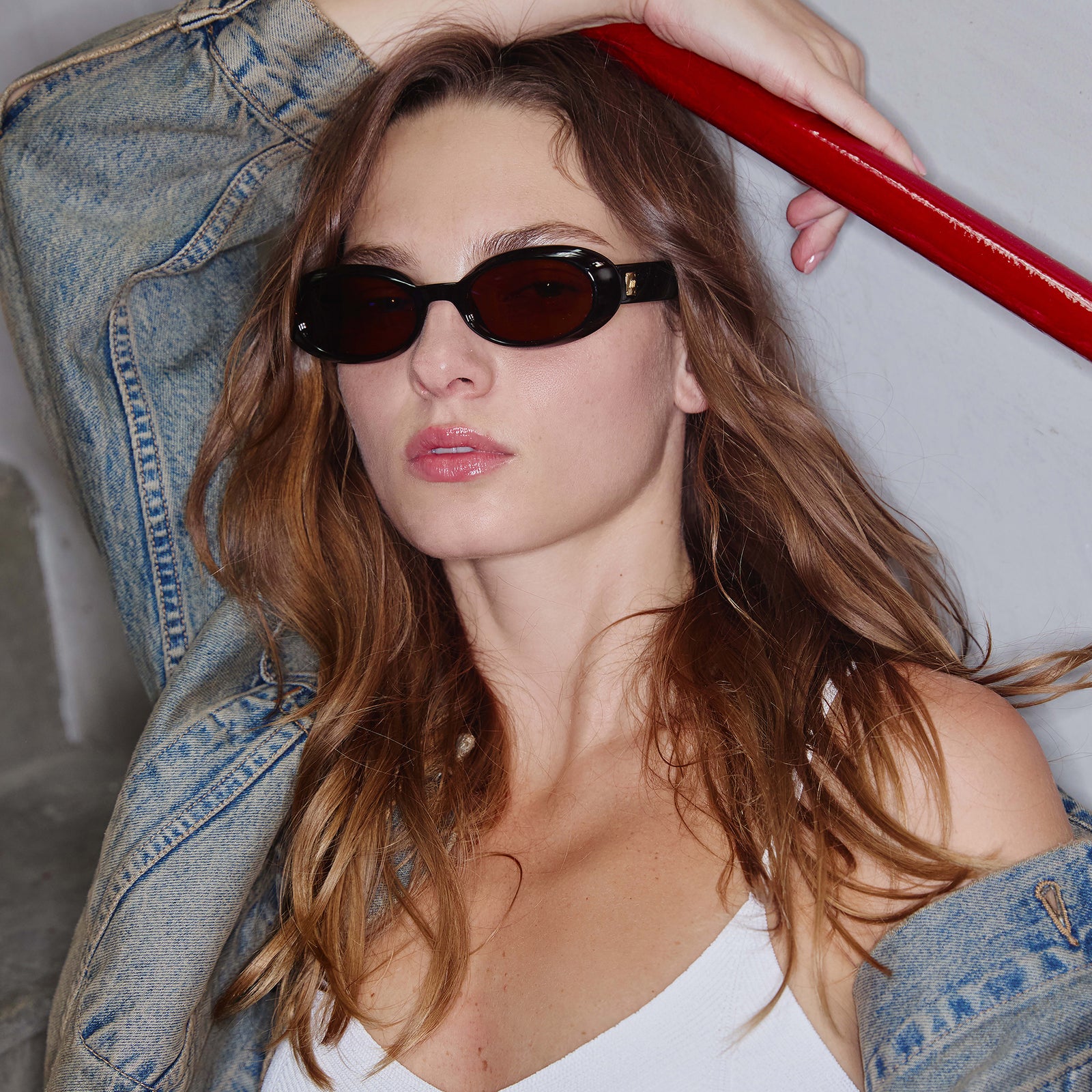 Work It Cocoa Female Oval Sunglasses | Le Specs