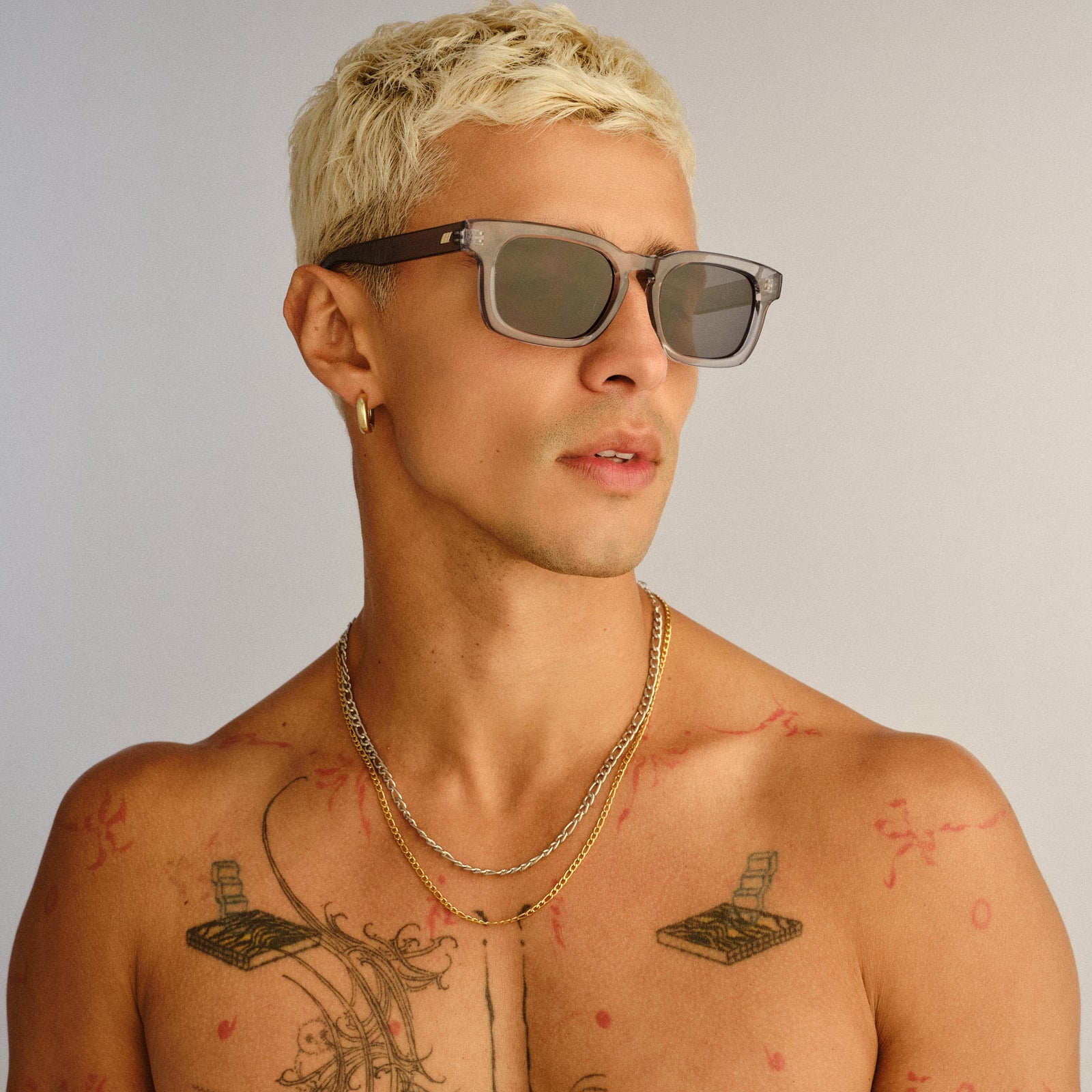 Iceberg + Pewter Uni-Sex Square Sunglasses | Le Specs