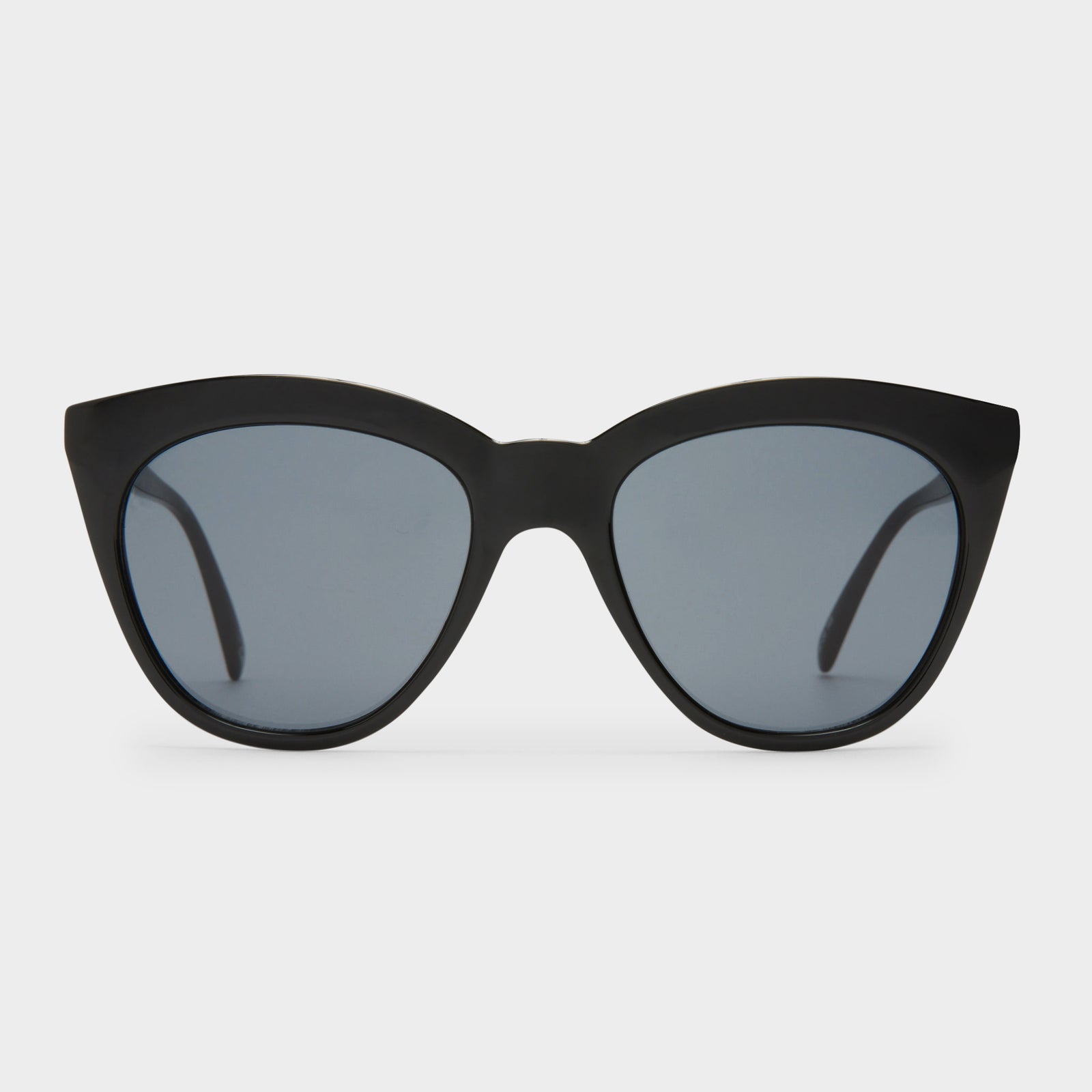 Matte black cat eye sunglasses hotsell