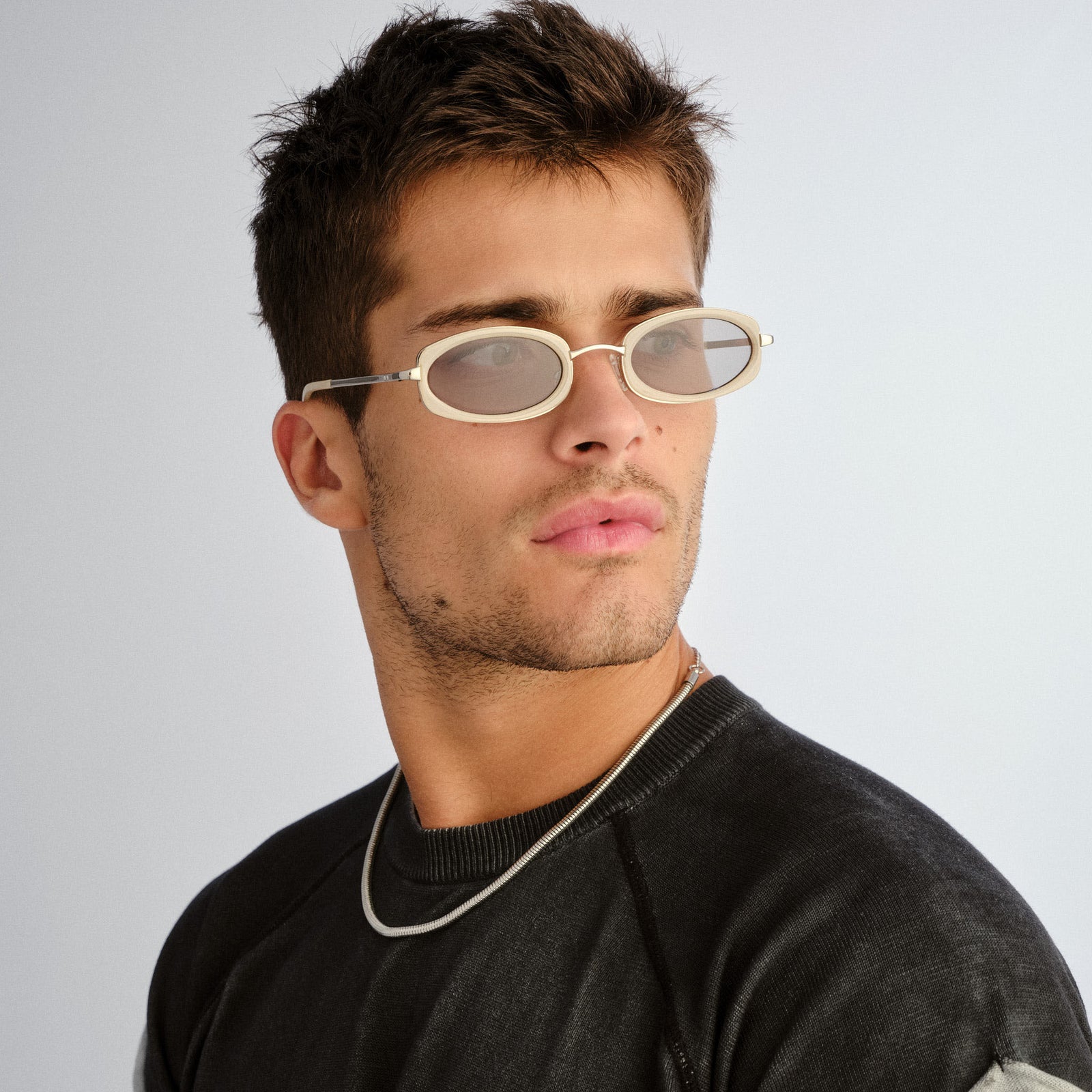 Mecharo Silver Milky Butter Uni-Sex Oval Sunglasses | Le Specs