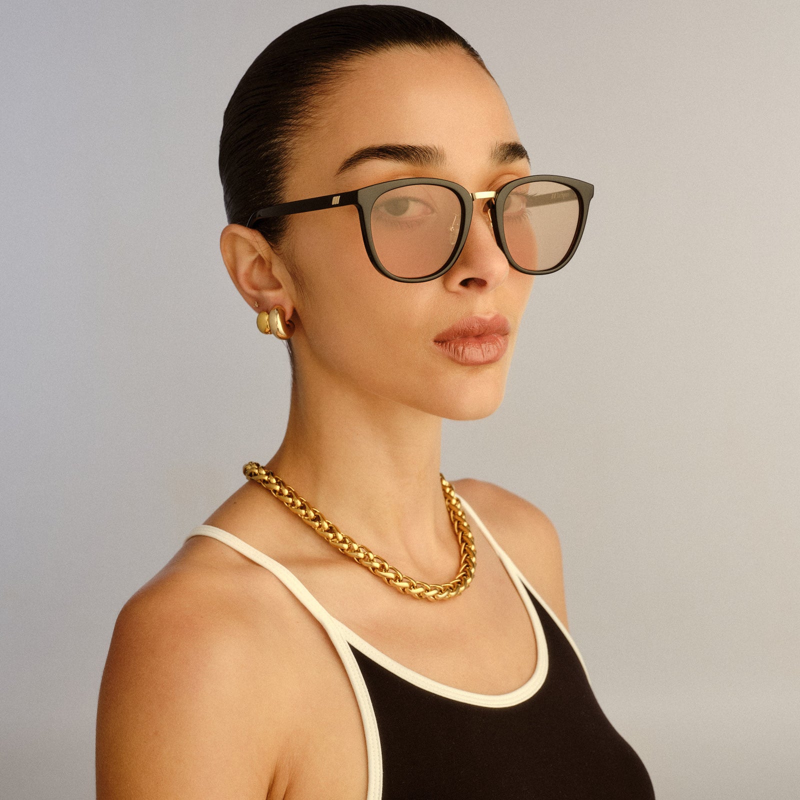 Eclipse + Black Female Round Sunglasses | Le Specs