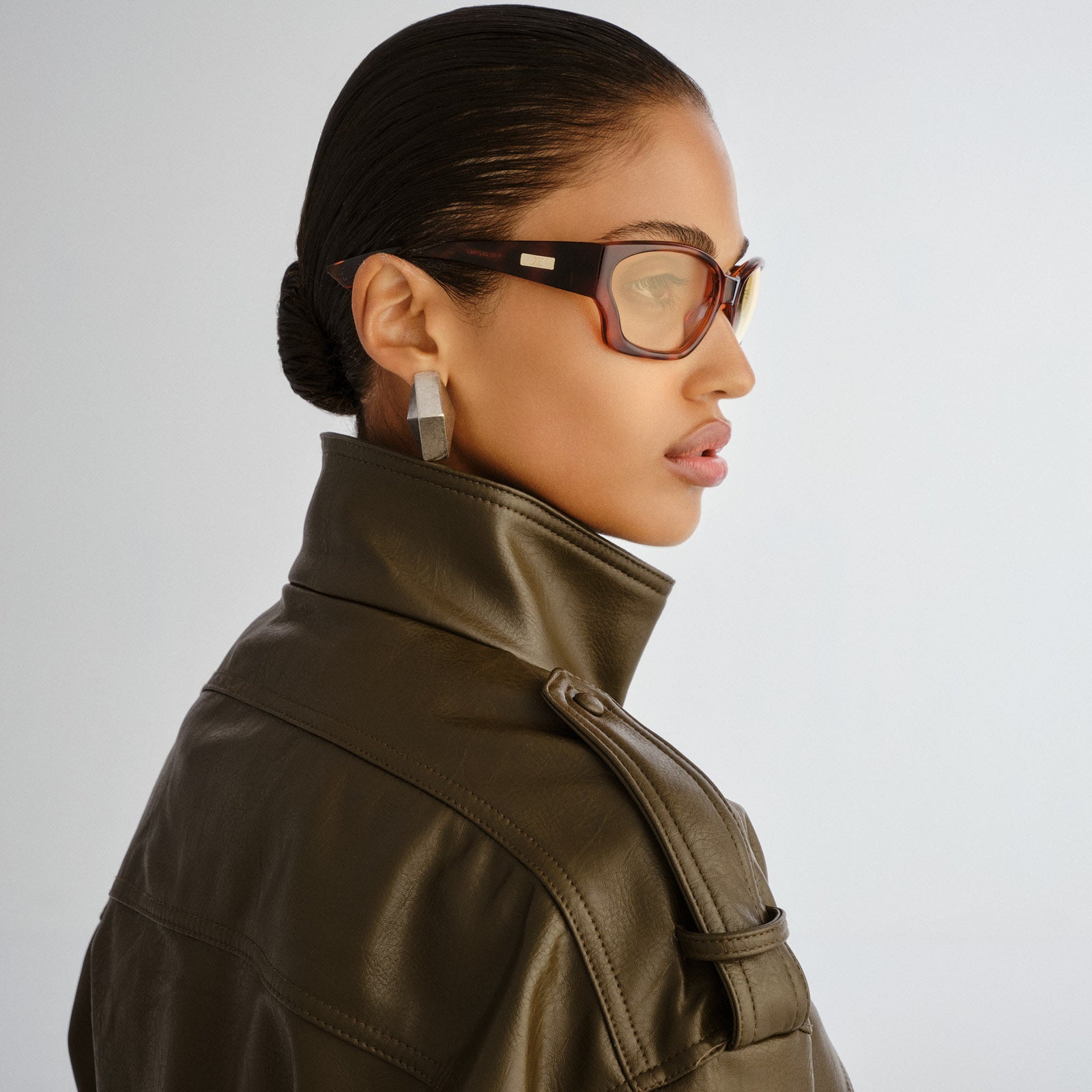 Salacious Toffee Tort Uni-Sex Wrap Sunglasses | Le Specs
