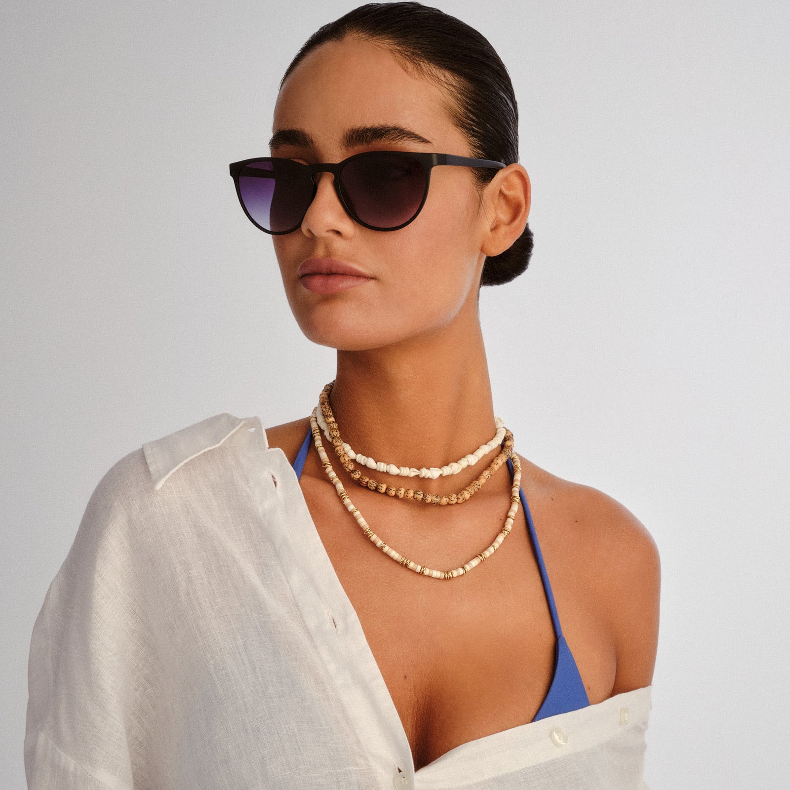 Invincible Matte Black Uni-Sex Round Sunglasses | Le Specs