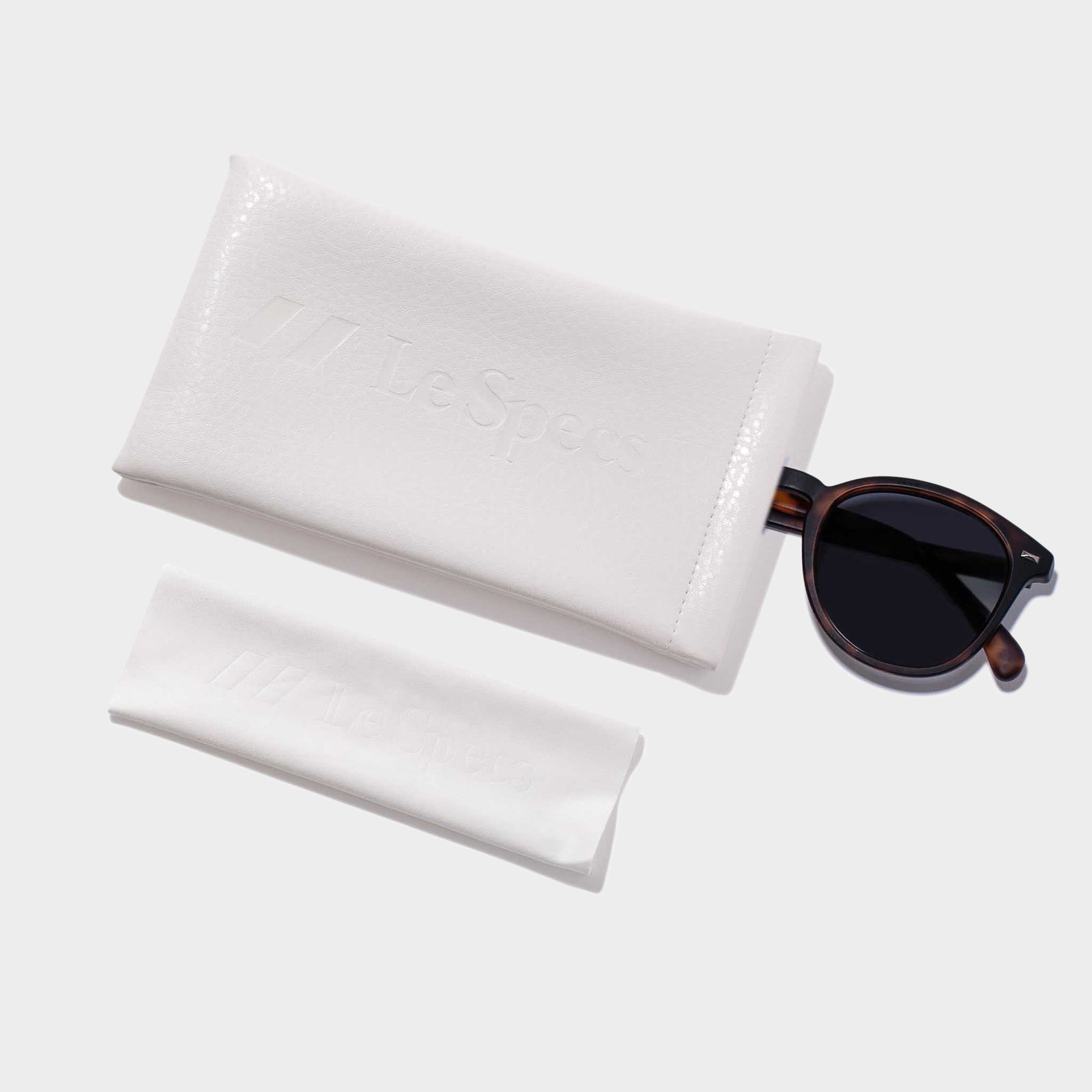 Case Cloth White Uni-Sex Unspecified Accessories | Le Specs