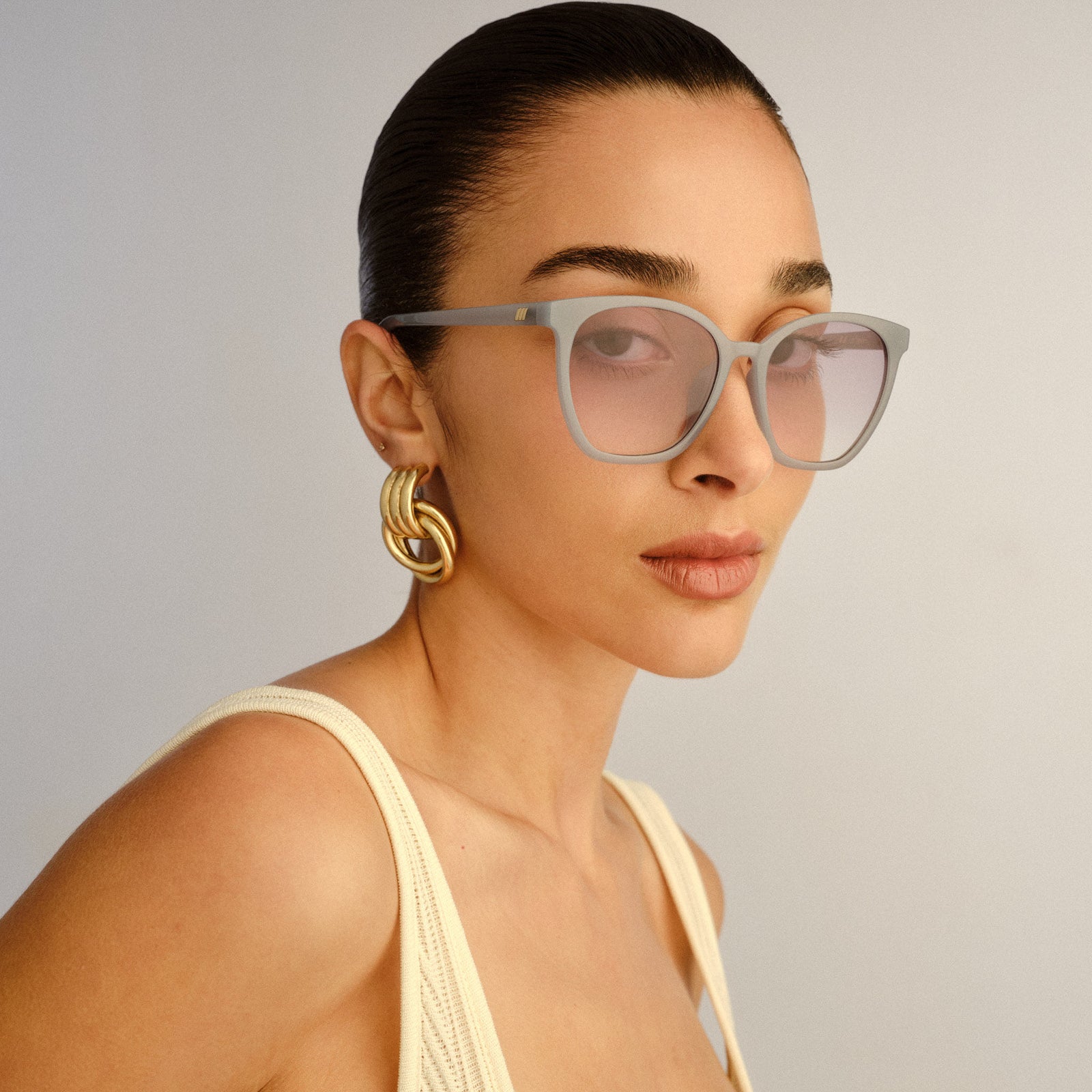 Nirvana Denim Female Cat-Eye Sunglasses | Le Specs