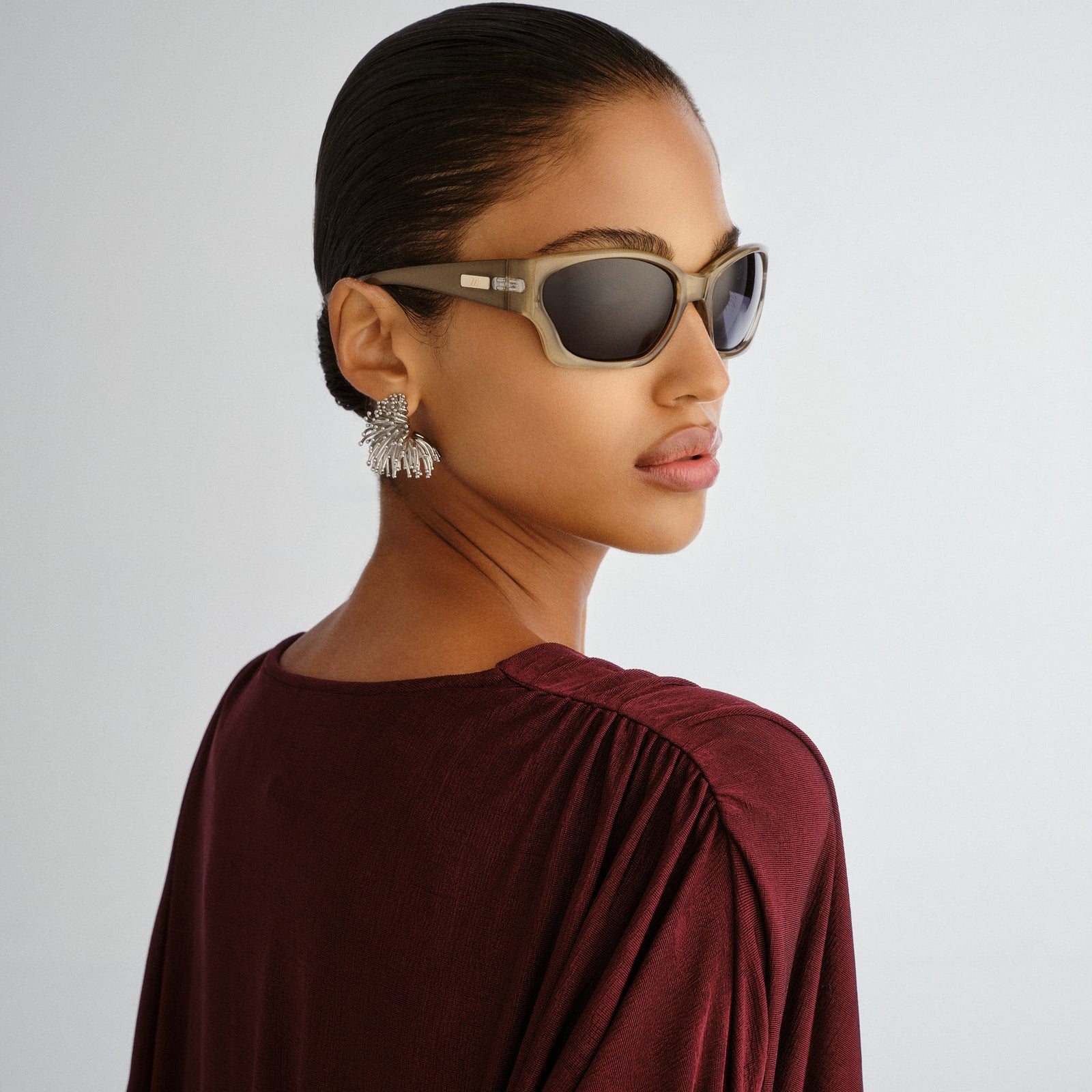 Salacious Olive Pearl Uni-Sex Wrap Sunglasses | Le Specs