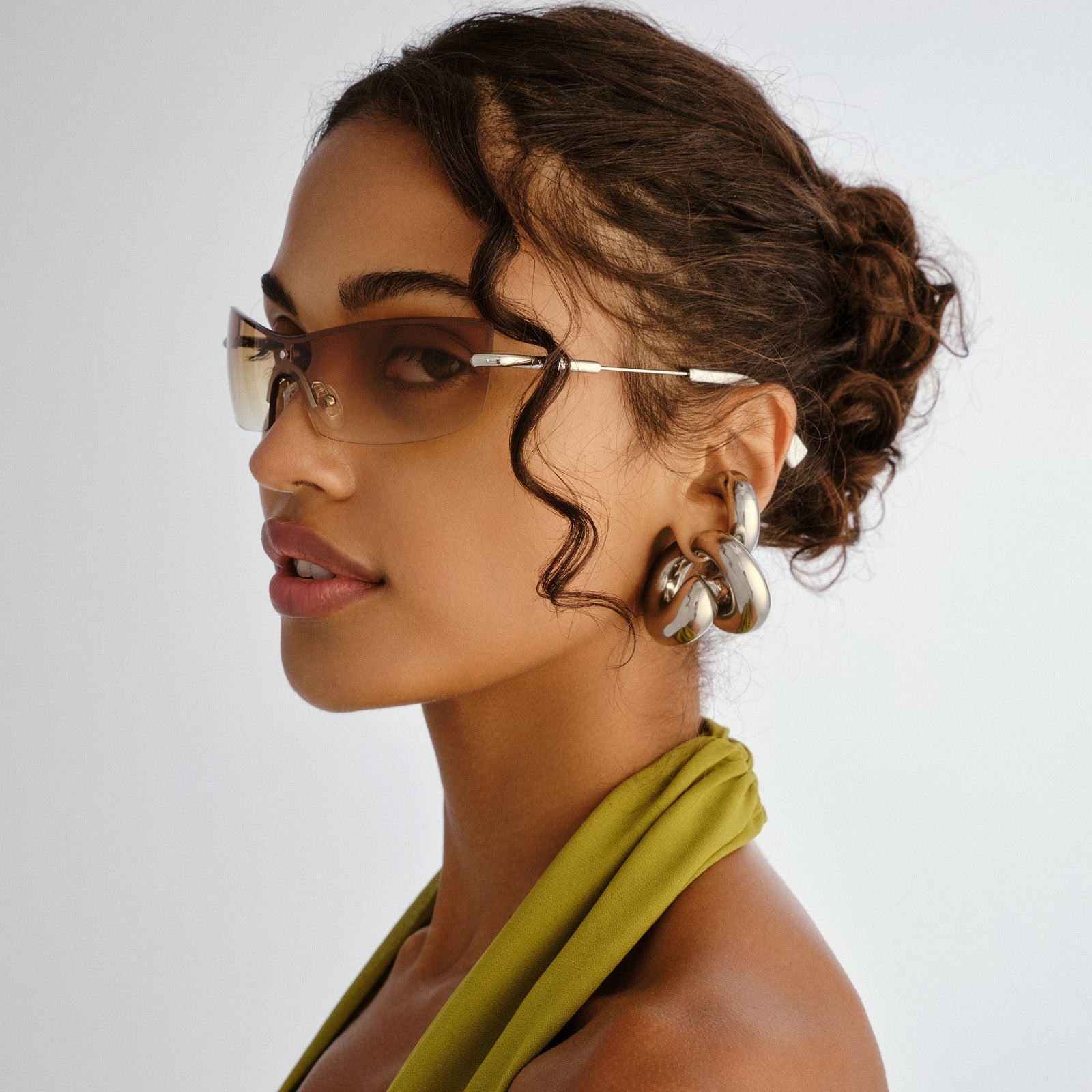 Velvetine Silver Uni-Sex Wrap Sunglasses | Le Specs