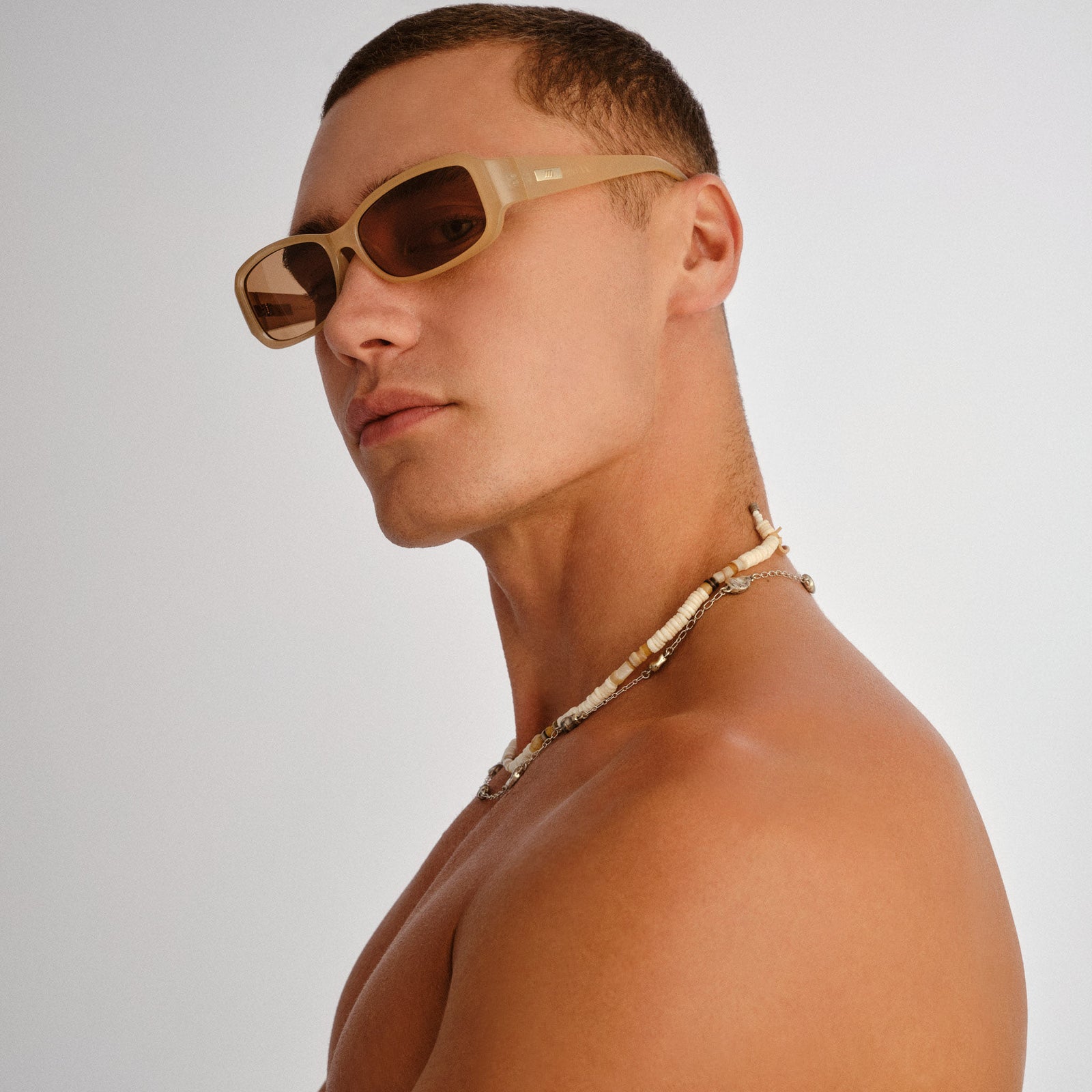 Gigglemug Nude Uni-Sex Rectangle Sunglasses | Le Specs