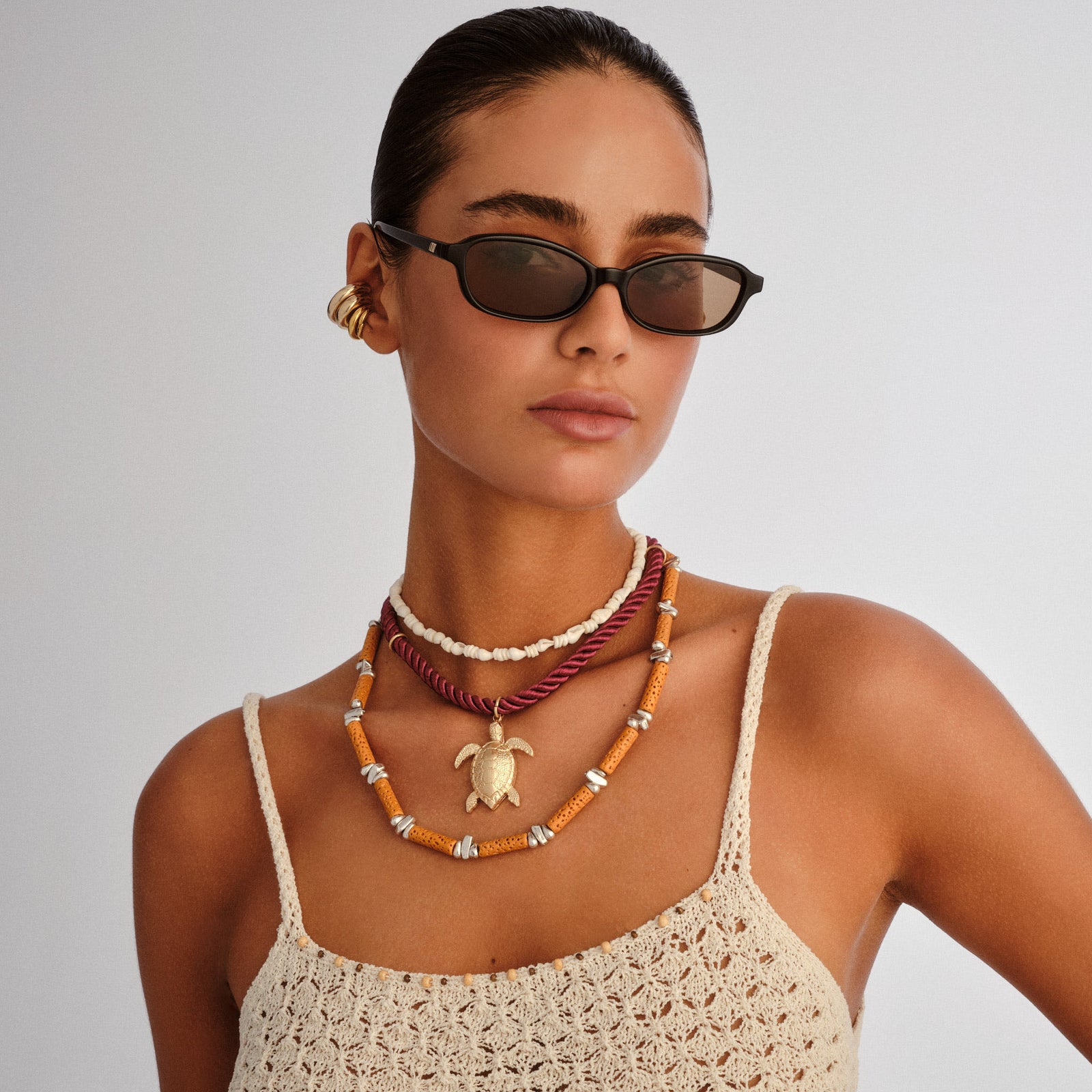 Honey Pot Black Female Rectangle Sunglasses | Le Specs